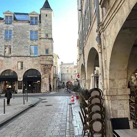Confort En Mezzanine A 20mn A Pied Du Centre-ville Avec Tv Et Wifi Apartment La Rochelle (Charente-Maritime)